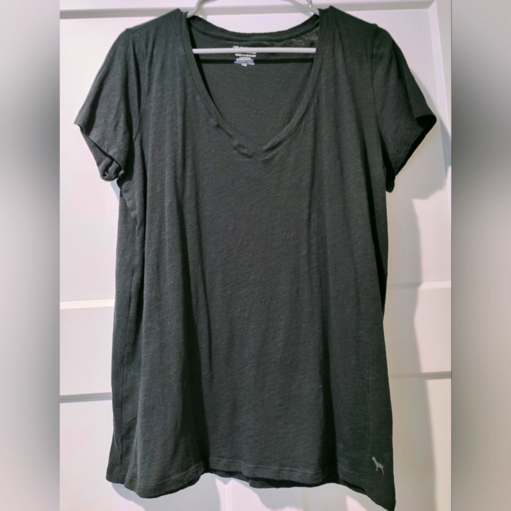 Victoria Secret Pink V-neck shirt Size Large NWOT